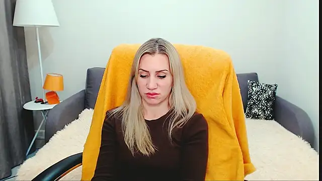 Polina-Ray Live XXX-Chat