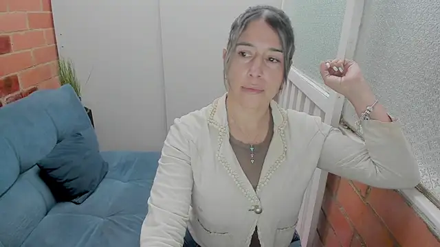 Penelope47 – Live XXX-chat