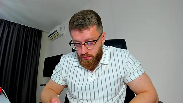 Findom_guyのウェブカメラショー
