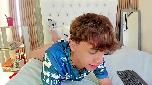 Show modela Tomy_Rox na web-kameri
