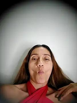 isaa-'s Live XXX Chat