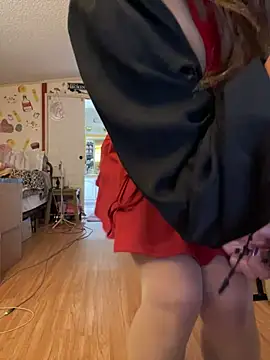 Show modela TranSexualJade95 na web-kameri