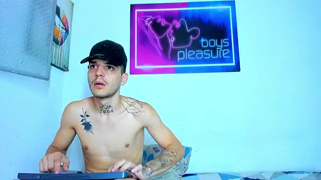 Pleasure_boys_hot Live XXX-Chat
