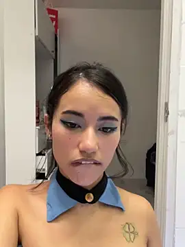 Rouse_Monroe – Naživo XXX chat