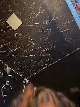 Czat XXX na żywo – Dakotaa_ls