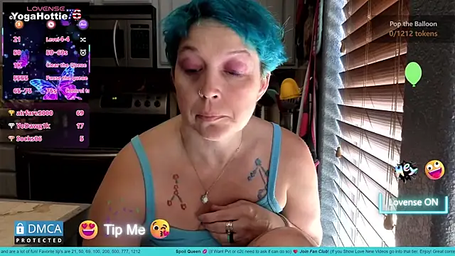 YogaHottie76 – Naživo XXX chat
