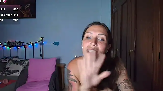 -AliceWonder- Webcam show