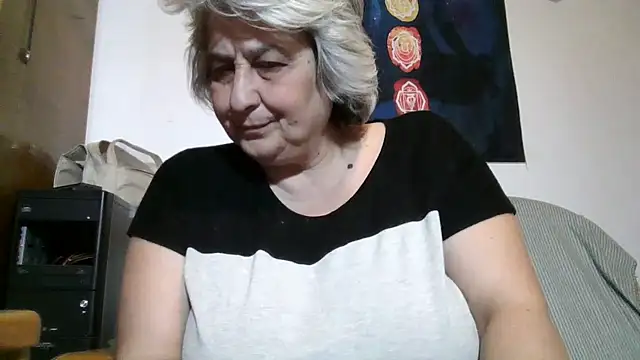 ExquisiteMature Adlı Modelin Canlı XXX Sohbeti