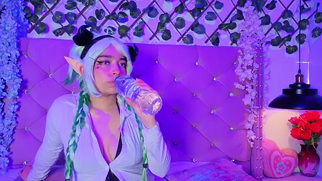 Kira-Yuzu Chat XXX in diretta