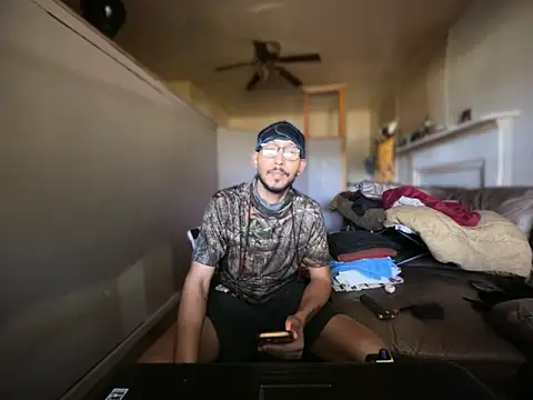 ThrowedWorldWide's Live XXX Chat