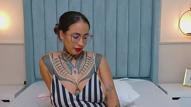 NicoleBlumのライブXXXチャット