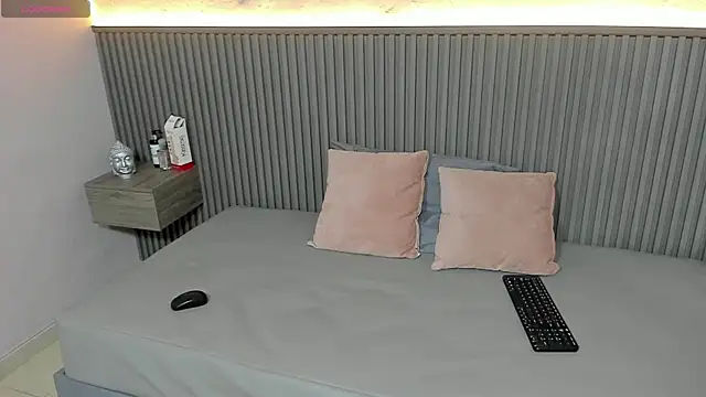 Michelle_Saenz_'s Webcam Show