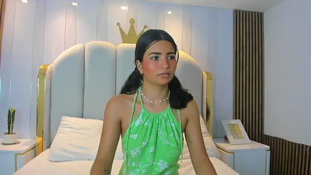 Hana_Queen_ Webcam Show