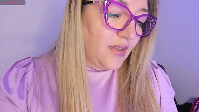 Naty_Mature_ 网络视讯表演