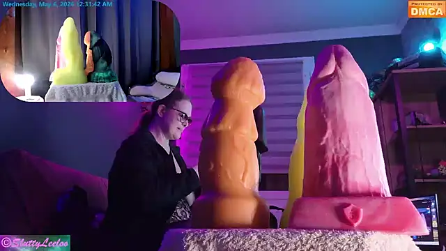 MissSluttyLeeloo's Live XXX Chat