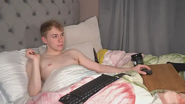 Show modela scottishtwink01 na web-kameri
