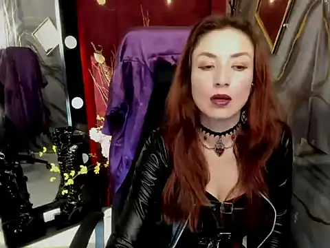 Queenscarlettsecret Chat XXX in diretta