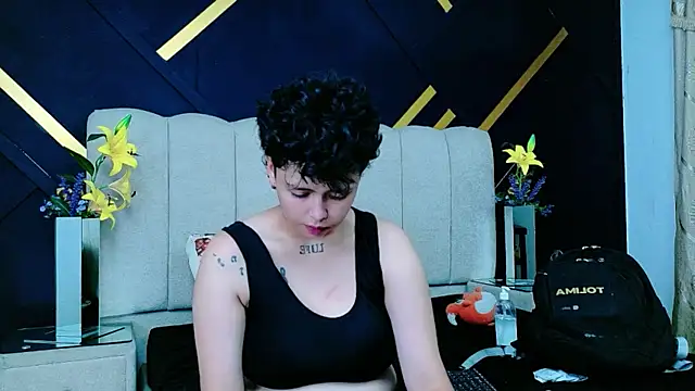 NikiEvanz Chat XXX live