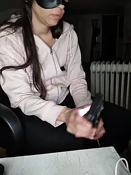 SweetSun69 webcam show