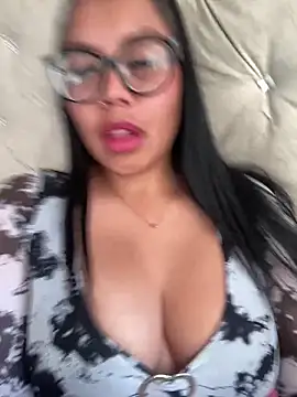 Iam-sophia27's Live XXX Chat