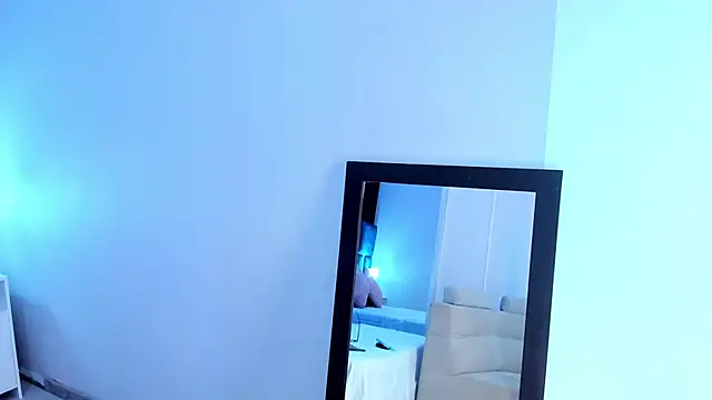 AmmyJones_ live XXX chat
