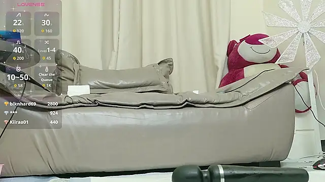 fox-yiyi's Webcam Show