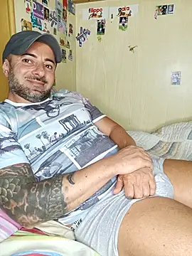 toro23xxxl's Live XXX Chat