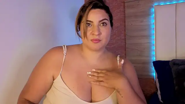 AgnesIvanova live XXX chat