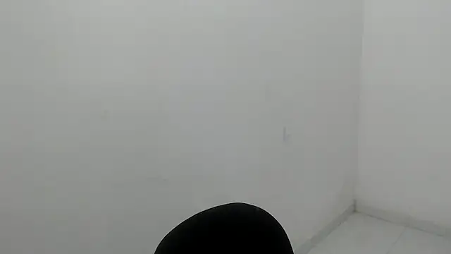 estefania224 即時 XXX 聊天