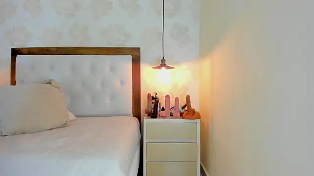 IRISCLARK1's Live XXX Chat