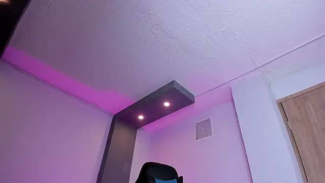 Czat XXX na żywo – Emily_bruss
