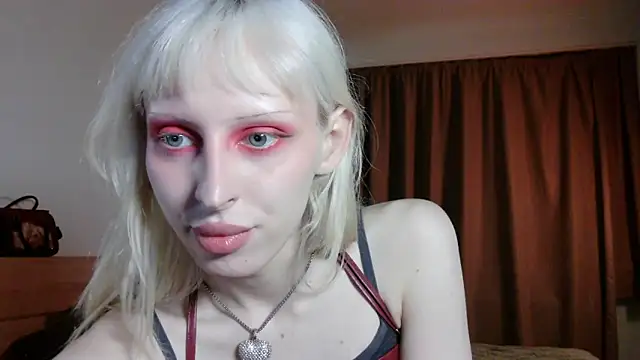 Show modela Sora100000 na web-kameri