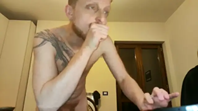 Red_dragon94 élő XXX-chatje