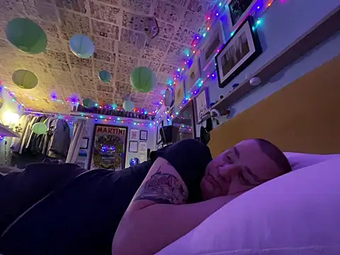 MyCockWantsYourWetVagina webcam show