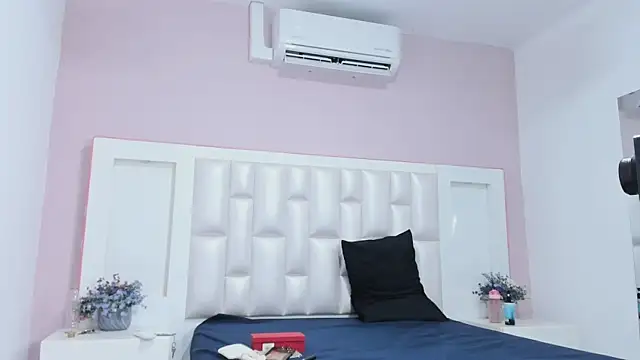 Liia_Collins webkamerás műsora