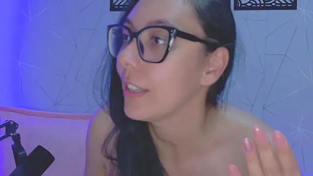 Živý XXX chat CindyCraw