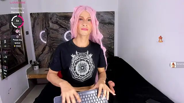 Aria_skye's Webcam Show