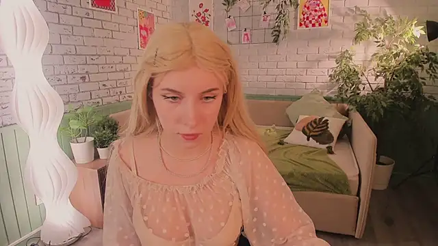 miraiakik Adlı Modelin Canlı XXX Sohbeti