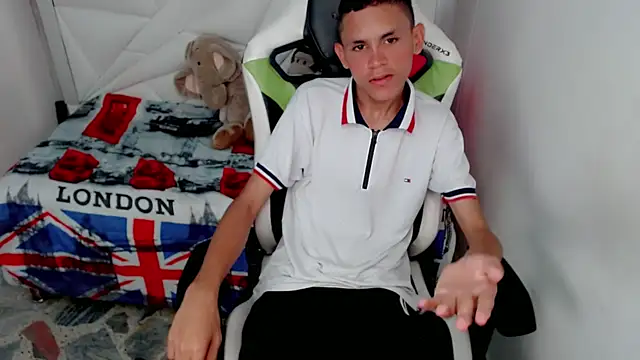 sombra_18 – webcam-show