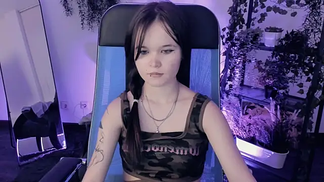 Chat +18 de Elainebeness ao vivo