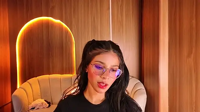 Alina_b_'s Live XXX Chat