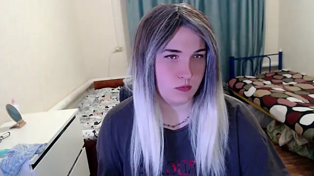 EvaMiron Show in webcam