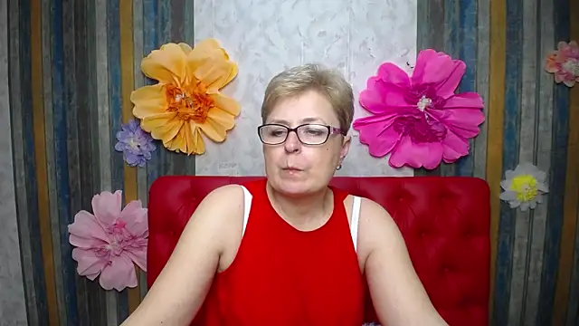 EmiliaGree: онлайн-секс-чат