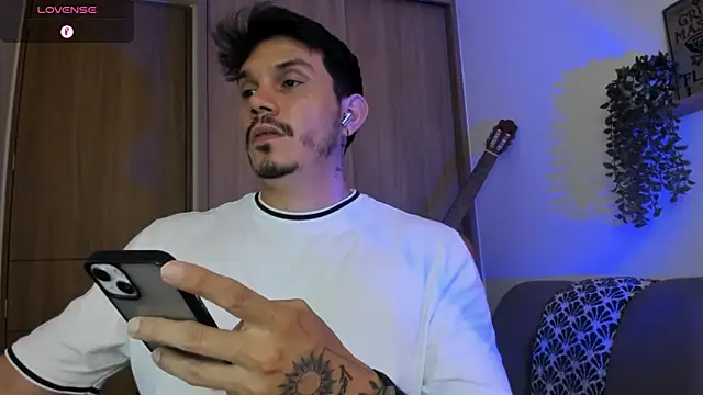 alejandro_stark webkamerás műsora