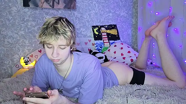 Timothy_Fox Show in webcam