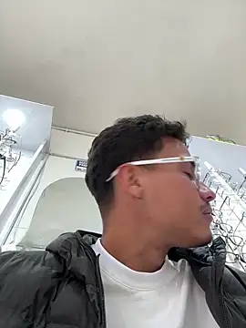 TavoHot_'s Live XXX Chat