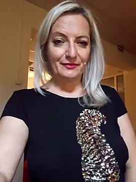 LadyTouch Live XXX Chat