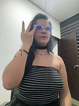 Ema_Isabella's Live XXX Chat