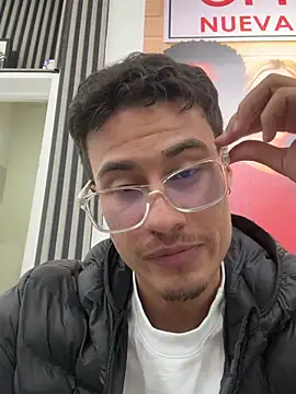 TavoHot_ Chat XXX in diretta