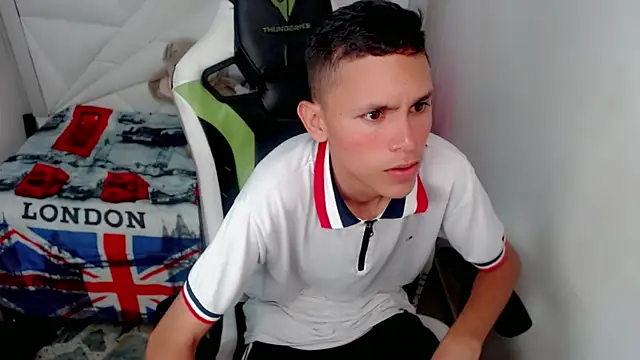 sombra_18 Live XXX-chat